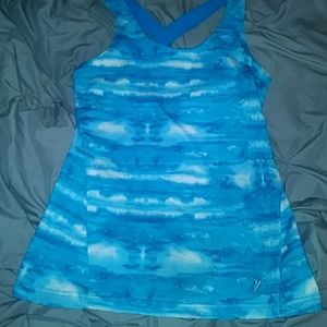 💗Old Navy Fitted active top size Medium